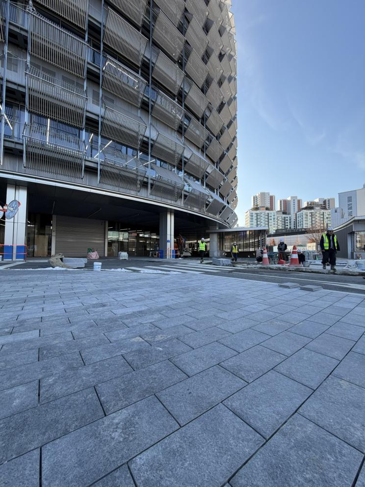 Suwon High-Tech Center